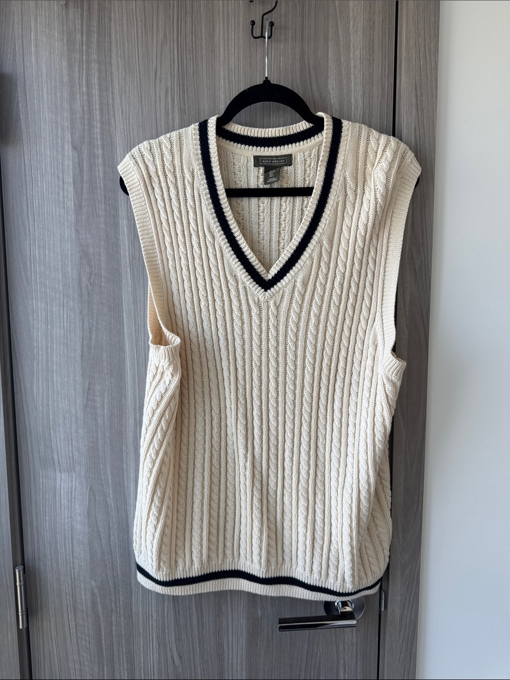 Kenneth Cole Cream Cable-Knit V-Neck Sweater Vest with Black Trim